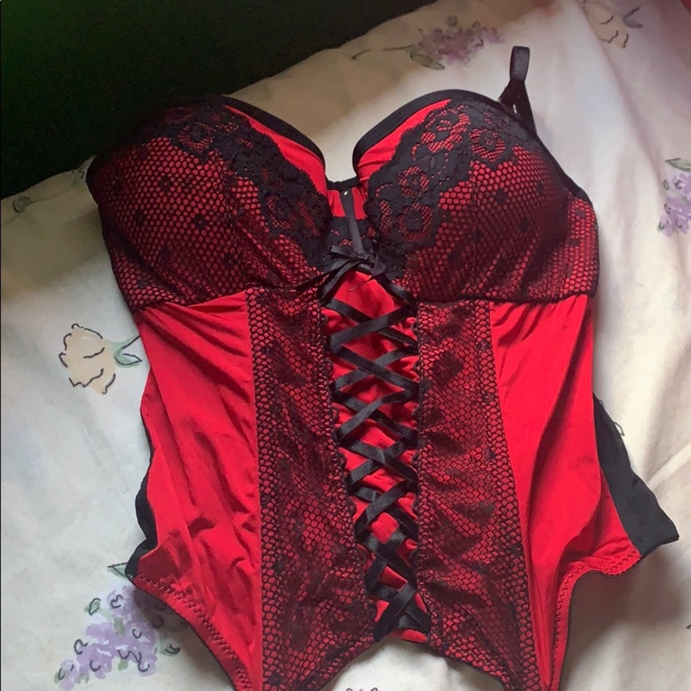 Red/black corset